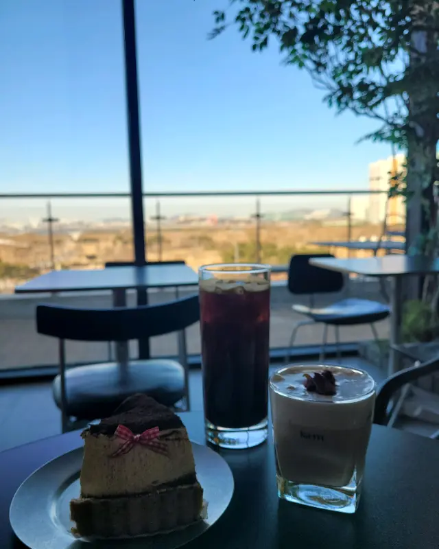 로즈 크림 밀크티와 초코바나나파이