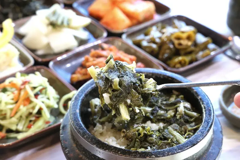 정갈한 곤드레밥