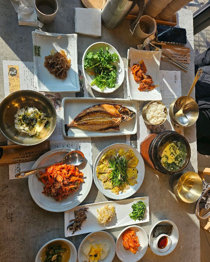 미꼬담의 꼬막 비빔밥