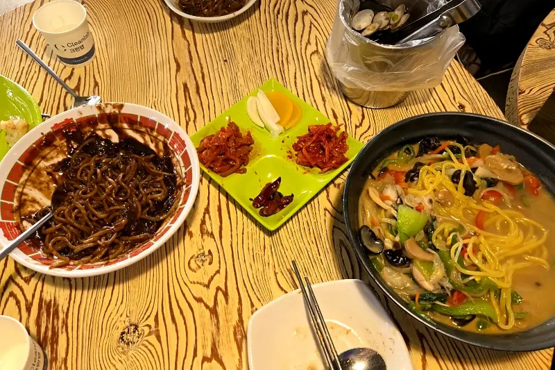 짜장면, 짬뽕, 탕수육 한상차림