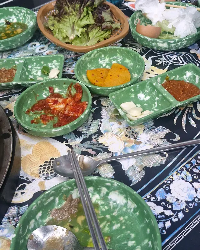 다양한 밑반찬들