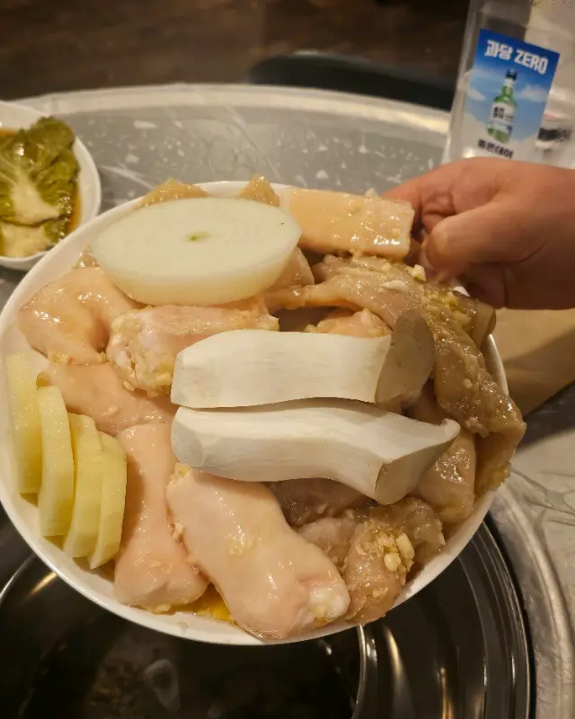 신선한 모듬구이 한 상 차림