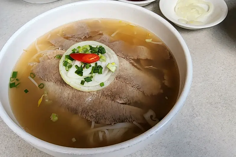 푸짐한 쌀국수 한 상