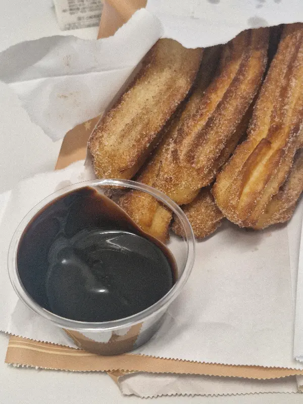 몬도커피 매장 내부