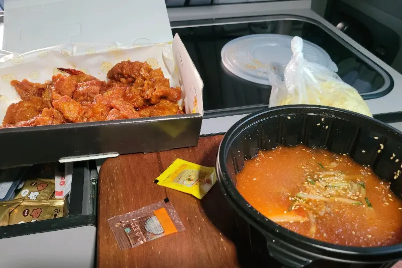 포장해온 음식들