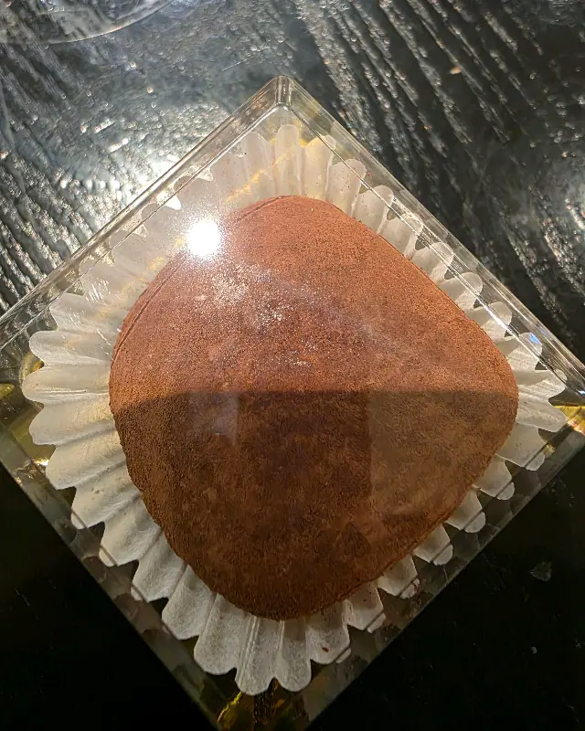 한 입 베어 물면 행복해지는 디저트