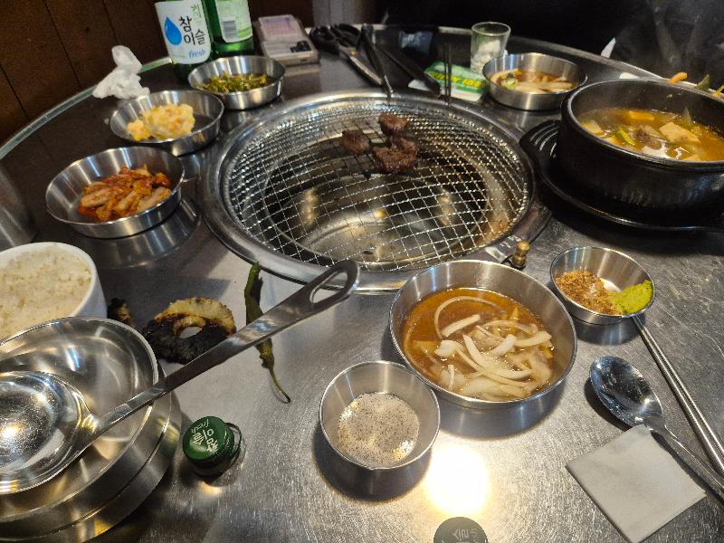 정갈하게 차려진 한 상 차림