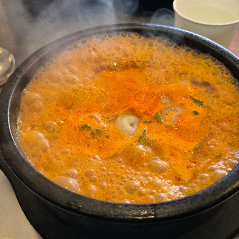 얼큰 순대국 클로즈업