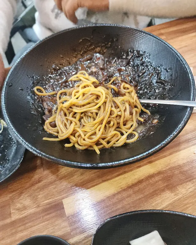 식사를 마치고 나오는 길