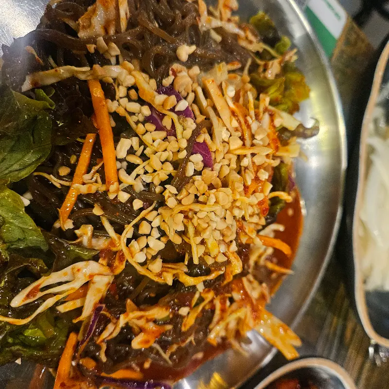 보글보글 끓는 순두부찌개