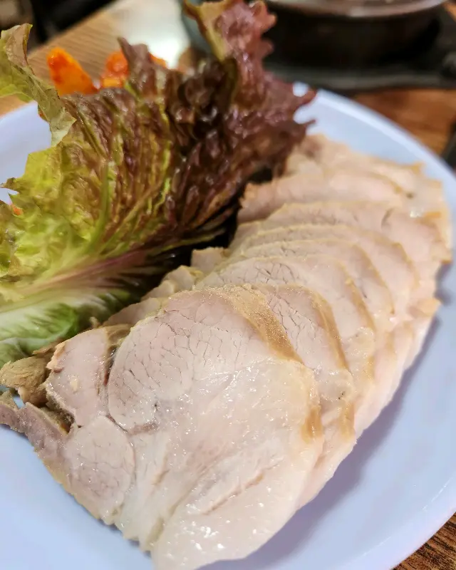 윤기가 흐르는 보쌈