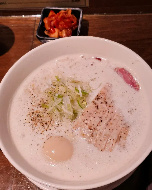 깔끔하고 담백한 맛의 토리파이탄 라멘