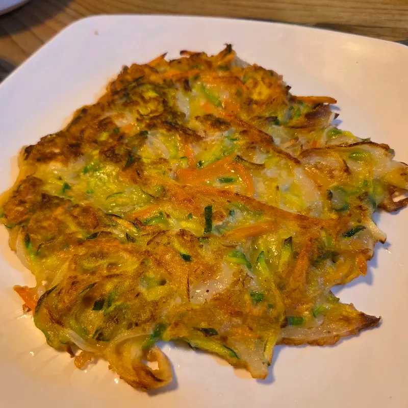 겉은 바삭하고 속은 촉촉한 애호박전