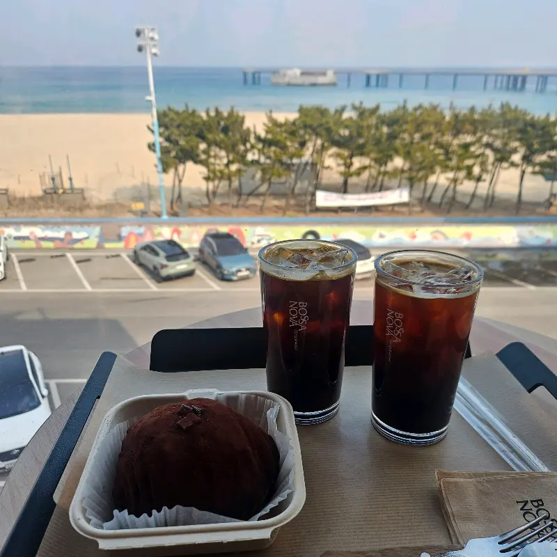 카페 내부 좌석