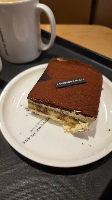 티라미수 케이크