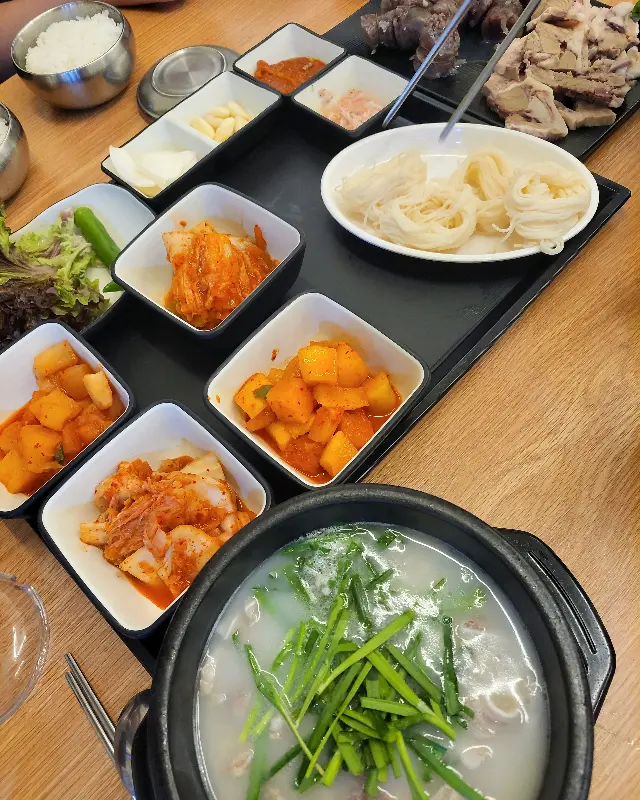 순대, 수육, 국밥의 조화