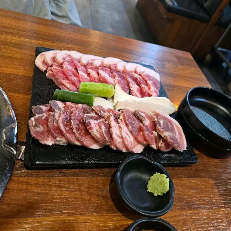 모듬 뒷고기 한 상차림