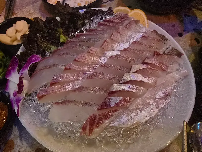 섬마을포차 대방어회