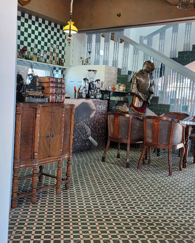 카페 내부 인테리어