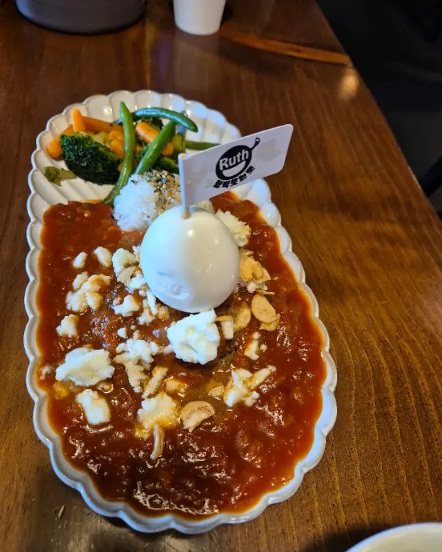 담백한 맛이 일품인 함박스테이크