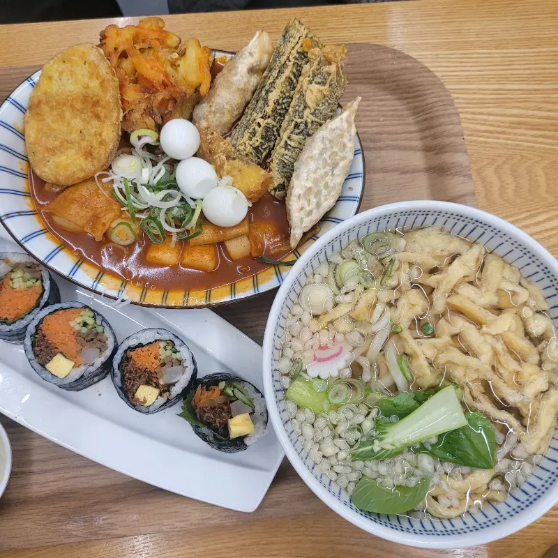 다르다김밥의 푸짐한 한 상 차림