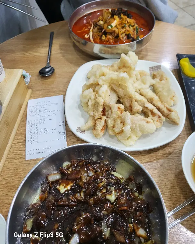 짬뽕과 짜장, 탕수육의 완벽한 조화