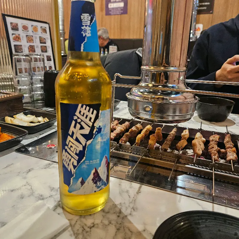 양꼬치와 함께 즐기는 시원한 맥주
