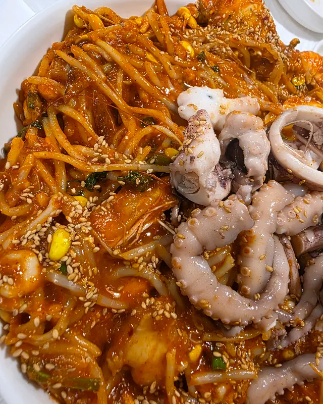 해물이 듬뿍 들어간 아구찜