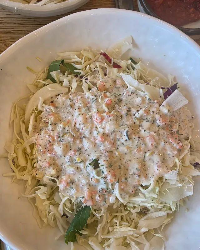 깔끔하게 차려진 밑반찬