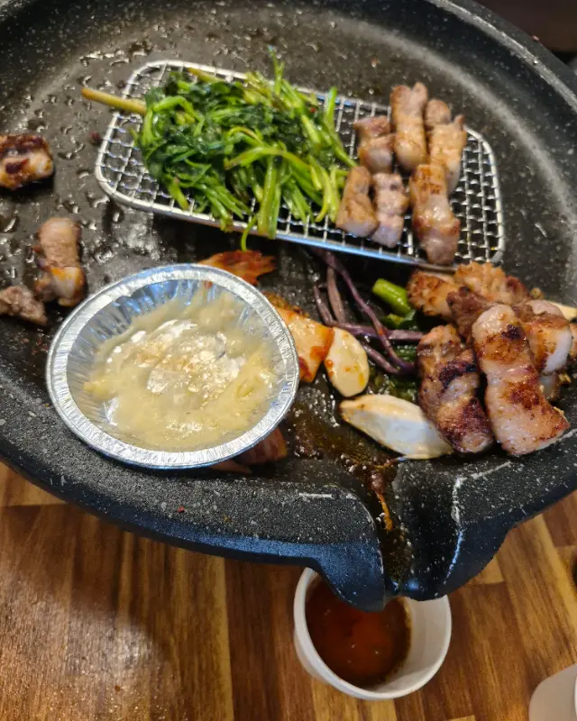 미나리와 삼겹살의 환상적인 조합