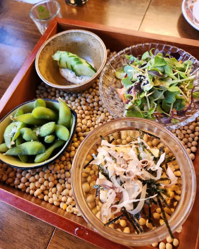 다양한 곁들임 찬