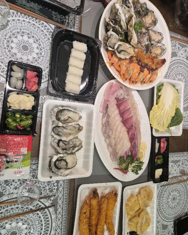 신선한 해산물 한 상