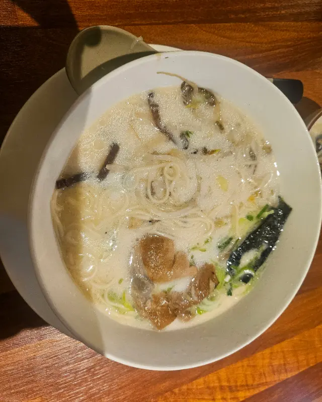 진한 육수의 흥도라멘