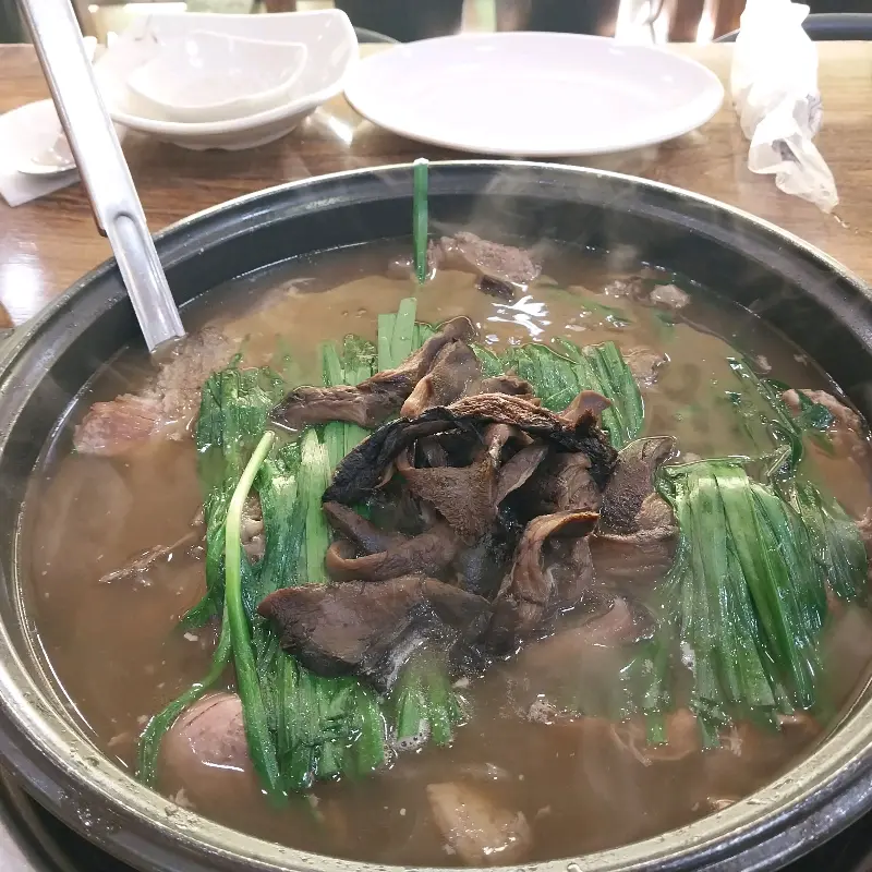 찰밥을 넣어 끓인 죽