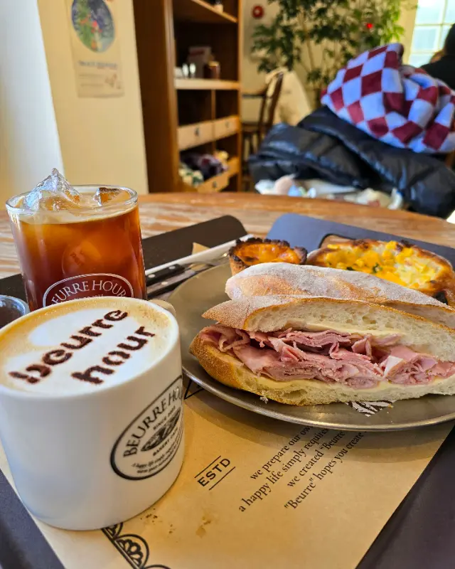 잠봉뵈르와 아메리카노