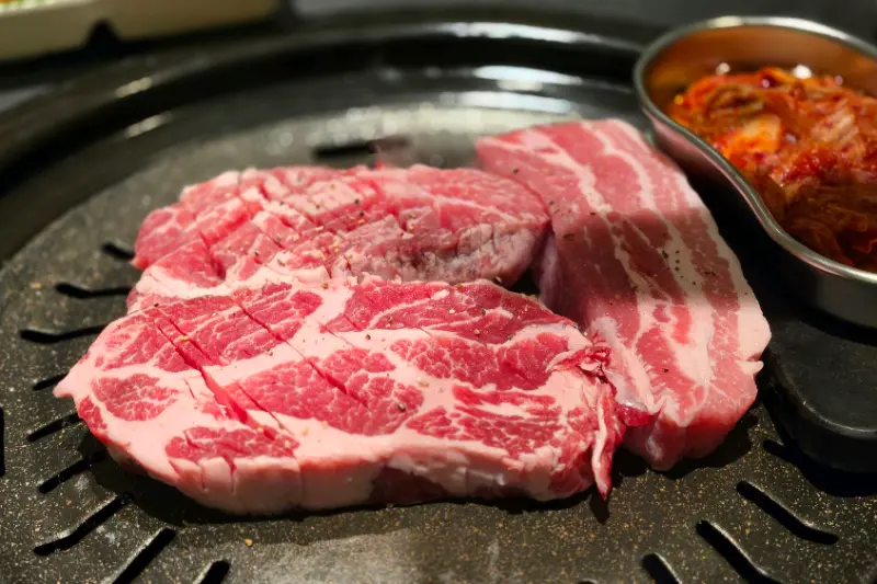 마블링이 예술인 이베리코 눈꽃목살