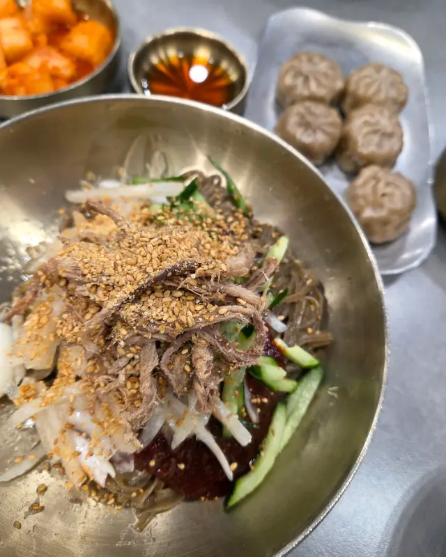 비빔소바 한 상 차림