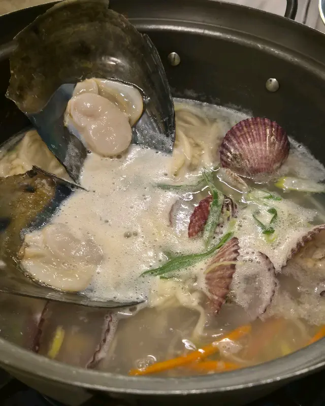 모듬 조개 칼국수