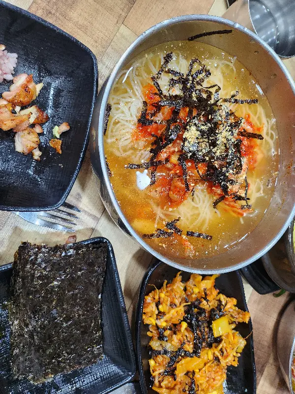 시원한 김치말이국수