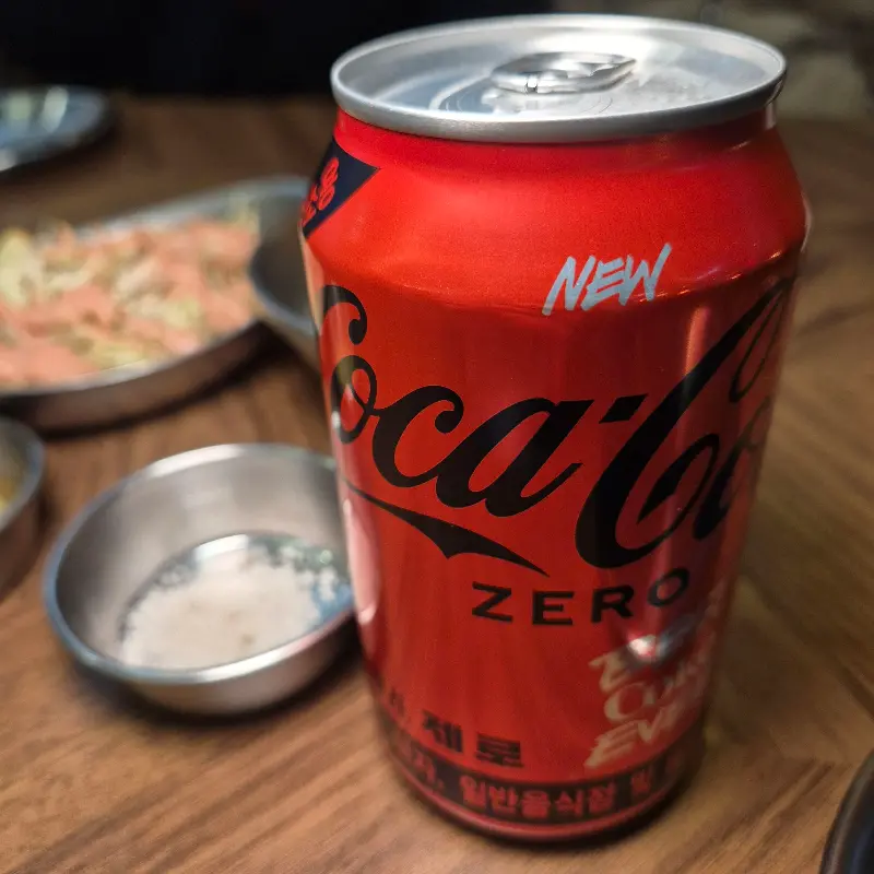 깔끔한 테이블 세팅