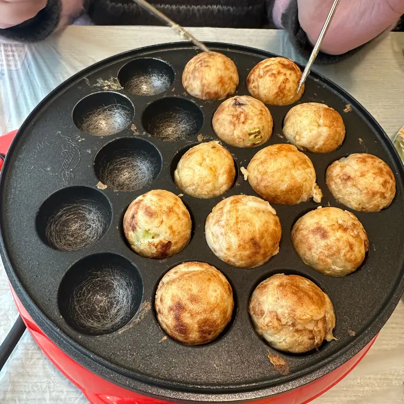 타코야끼를 만드는 모습