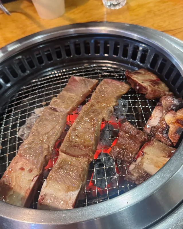 숯불 위 갈비