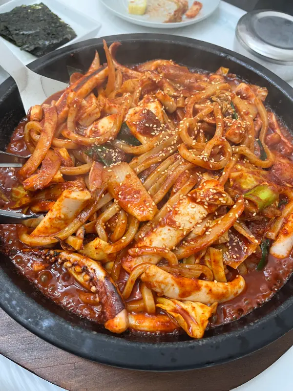 돌판 오징어볶음