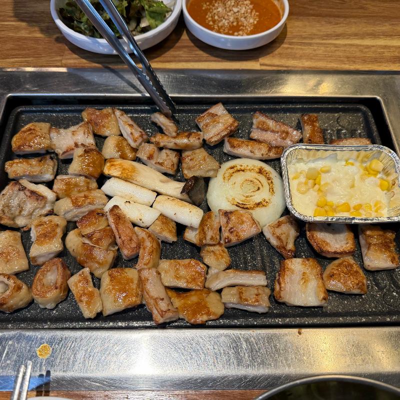 노릇노릇 구워진 막창