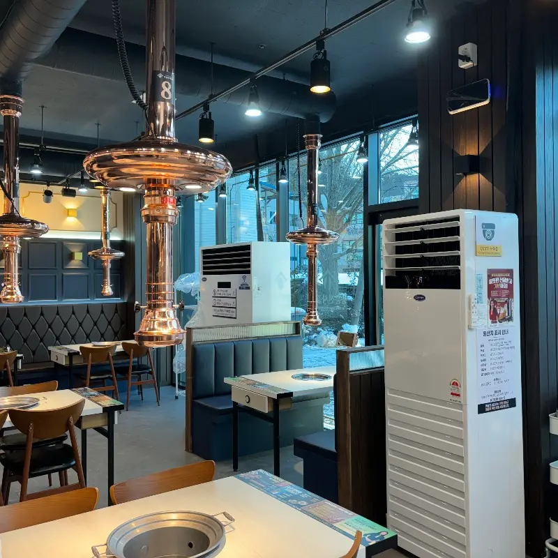 넓고 쾌적한 매장 내부