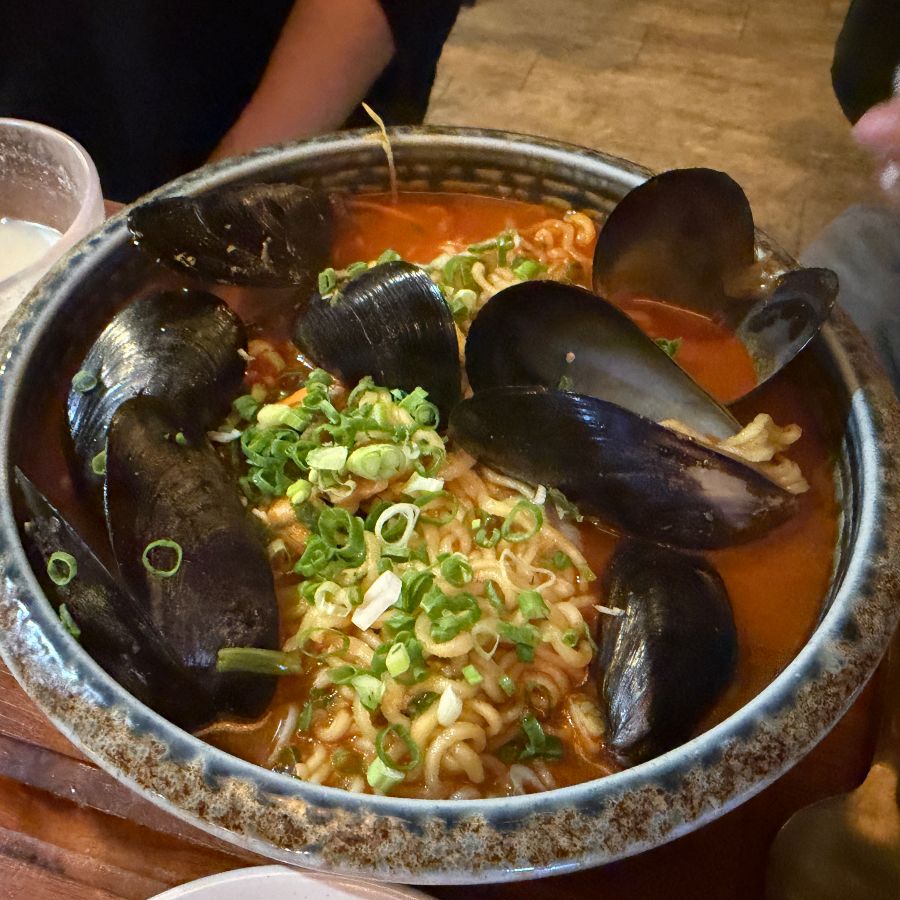 푸짐한 해물라면