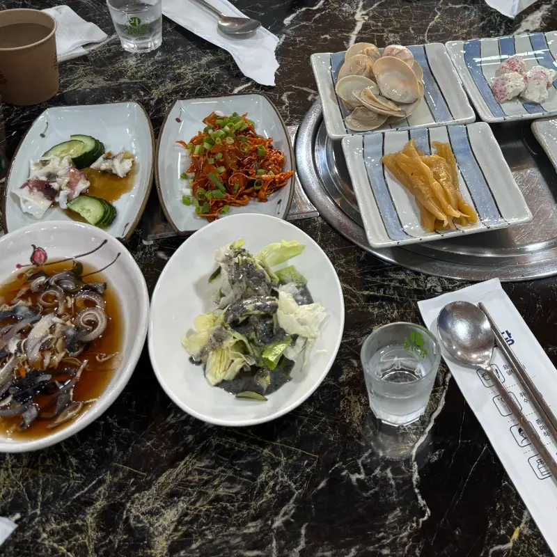 다양한 해산물 스끼다시