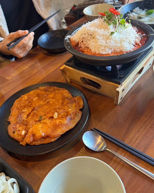 셀프 김치전과 계란후라이