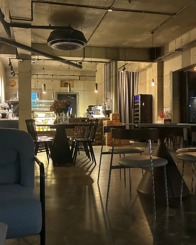 카페 내부 전경