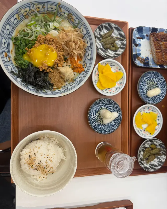 다채로운 곁들임 메뉴